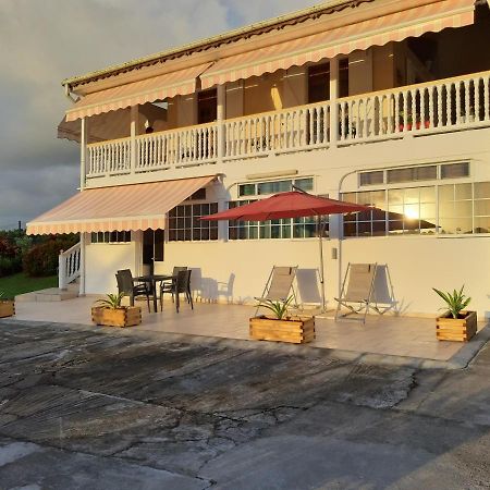Maison Du Bien Etre Baie Mahault Esterno foto